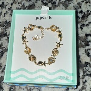 Piper·k Gold Seashell & Starfish Pearl Accent Bracelet